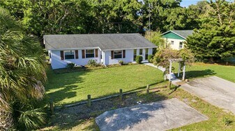 4335 82nd St in Vero Beach, FL - Building Photo