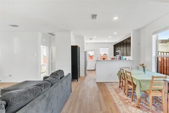 308 Singing Dove Wy in Liberty Hill, TX - Building Photo - Building Photo