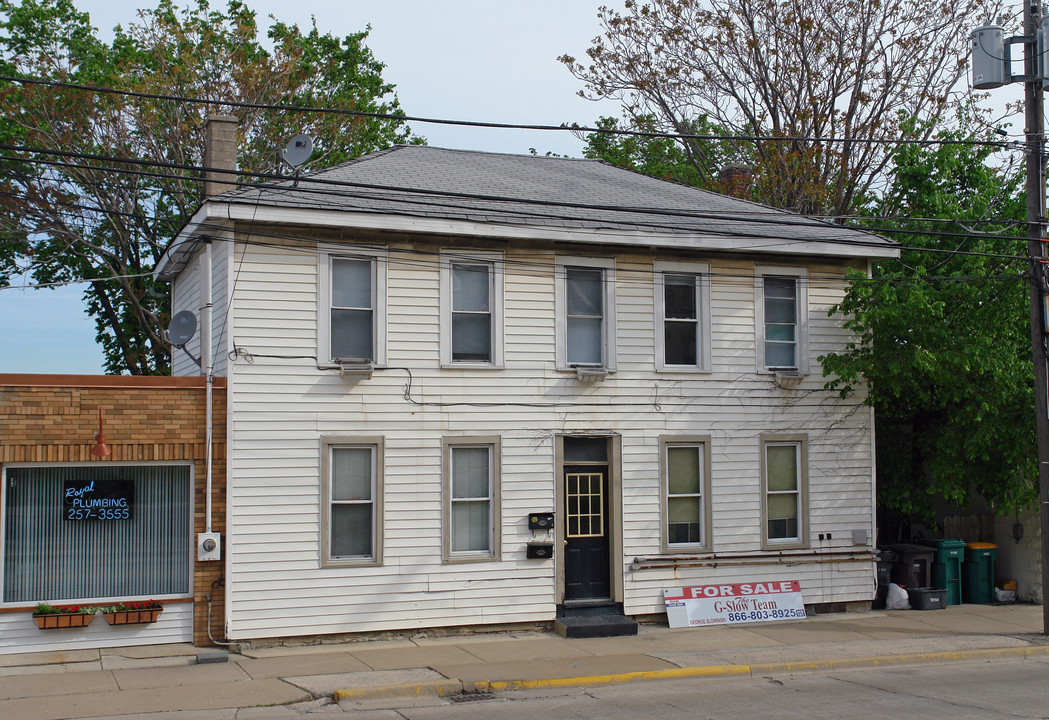 217 E Illinois St in Lemont, IL - Foto de edificio