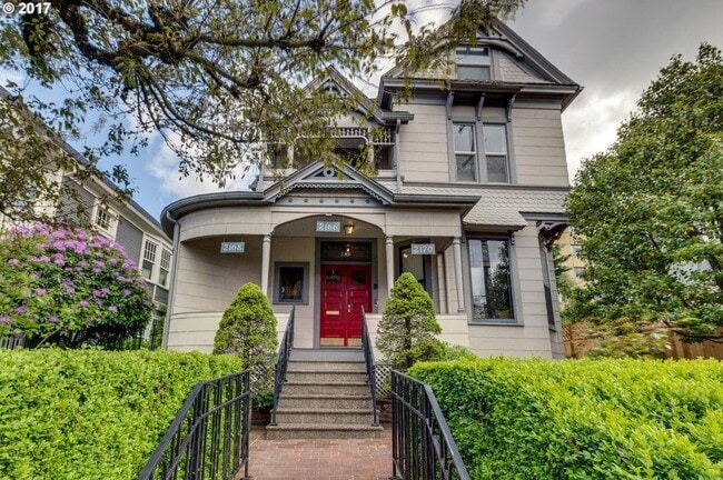 2170 NW Flanders St, Unit 2170