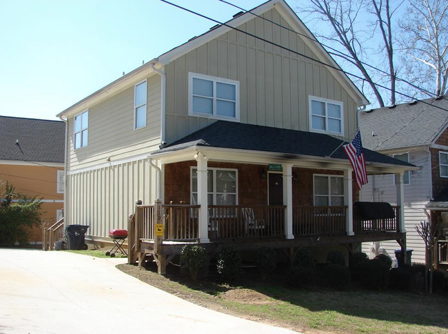 110 Fifth St in Athens, GA - Foto de edificio - Building Photo