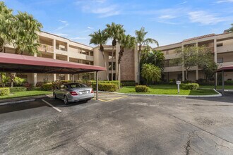 7460 La Paz Blvd in Boca Raton, FL - Building Photo - Building Photo