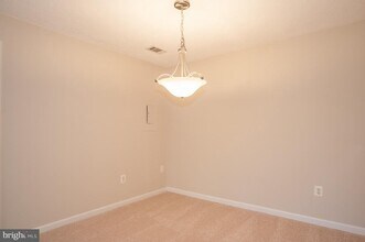 6919 Mary Caroline Cir in Alexandria, VA - Building Photo - Building Photo