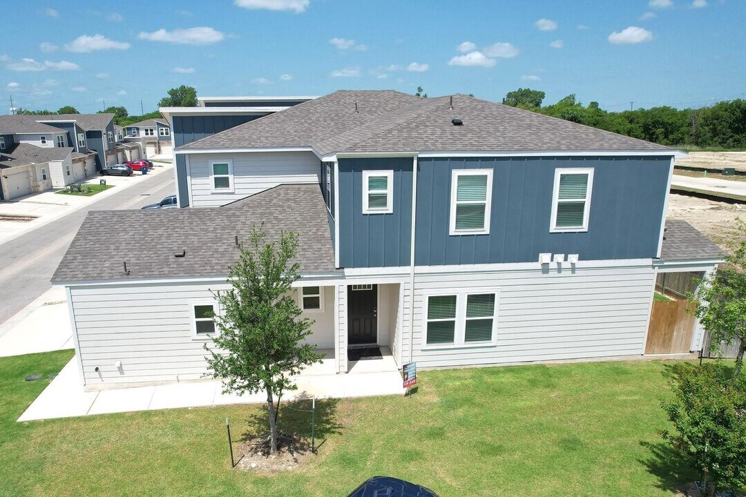 1850 Settlers Glen Dr in Round Rock, TX - Building Photo