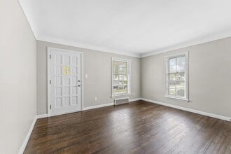 7805 Hipp St in Taylor, MI - Building Photo - Building Photo