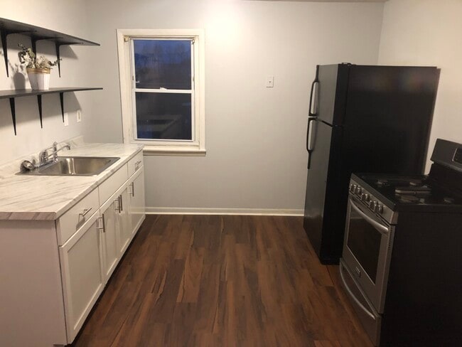 163 Union Ave, Unit 163 in Bridgeport, CT - Building Photo - Building Photo