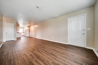 1190 Meadowview Dr in Gallatin, TN - Building Photo - Building Photo
