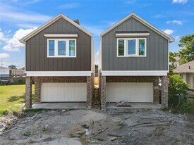 1504 Hussion St in Houston, TX - Building Photo