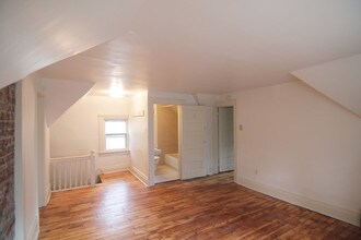 303 West St, Unit 3 in Pittsburgh, PA - Foto de edificio - Building Photo