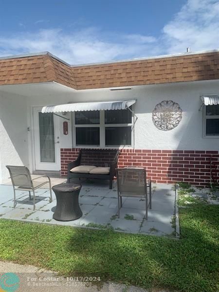 409 SW Natura Ave in Deerfield Beach, FL - Building Photo - Building Photo