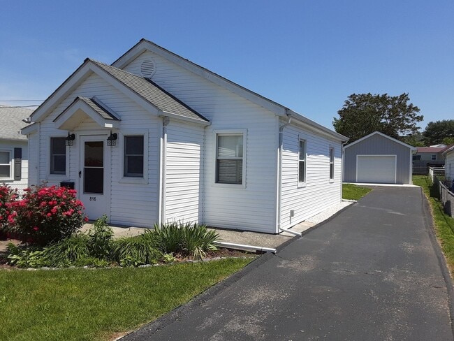 property at 816 9th St