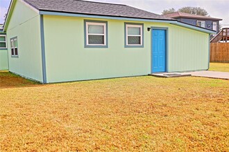 4402 Zelsky Rd in Freeport, TX - Building Photo - Building Photo