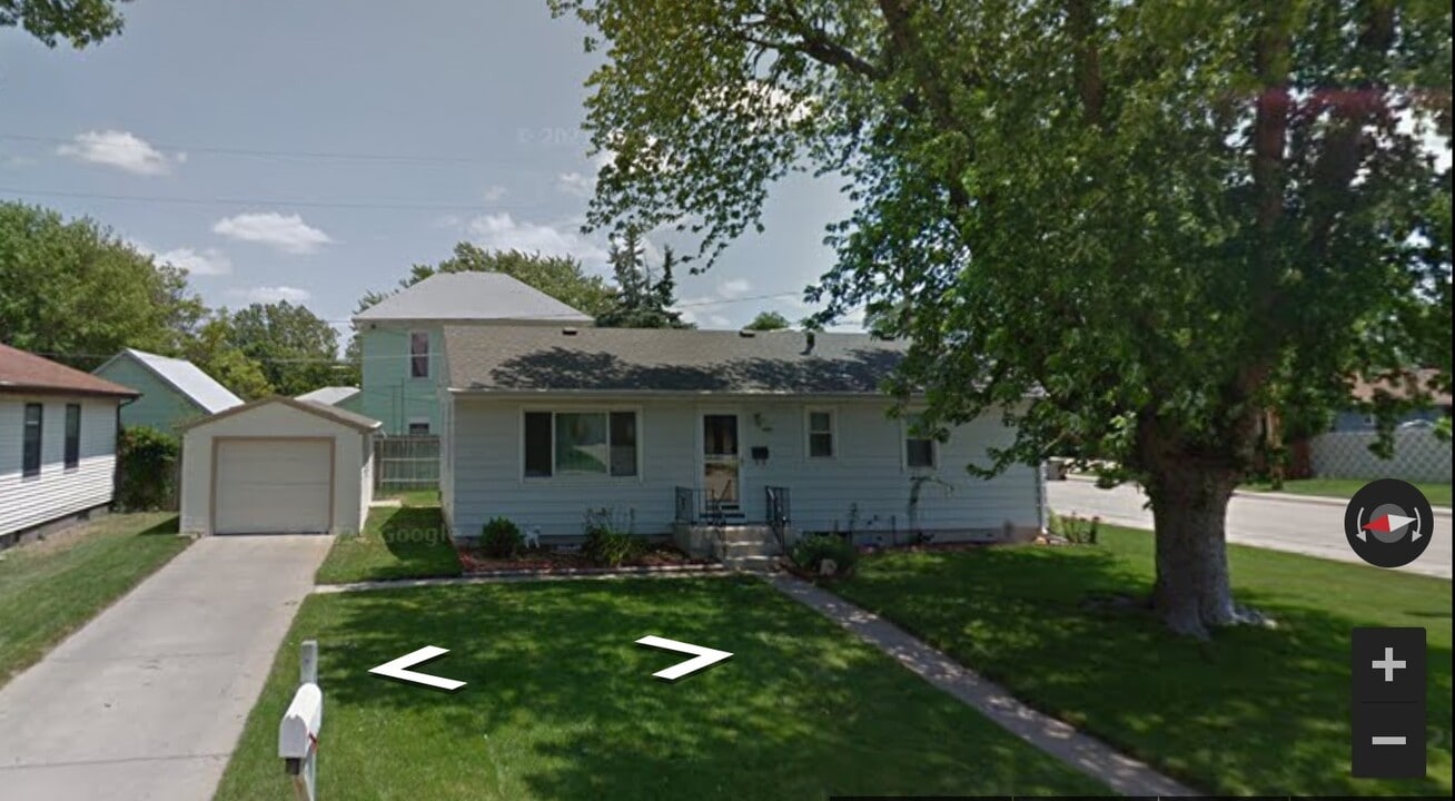 1403 Ruby Ave in Grand Island, NE - Building Photo