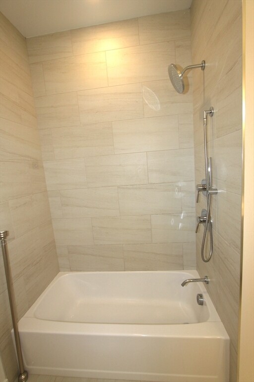160 Allston St, Unit #1 in Cambridge, MA - Building Photo - Building Photo