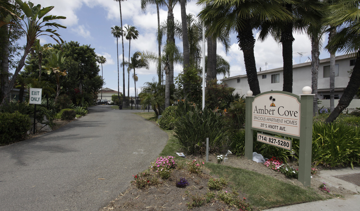 Amber Cove Apartments in Buena Park, CA - Building Photo