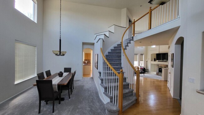 8024 W 95th Way in Westminster, CO - Foto de edificio - Building Photo