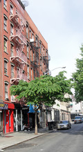 9 Stanton St in New York, NY - Building Photo - Building Photo