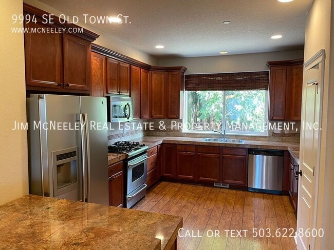 9994 SE Old Town Ct in Happy Valley, OR - Building Photo - Building Photo