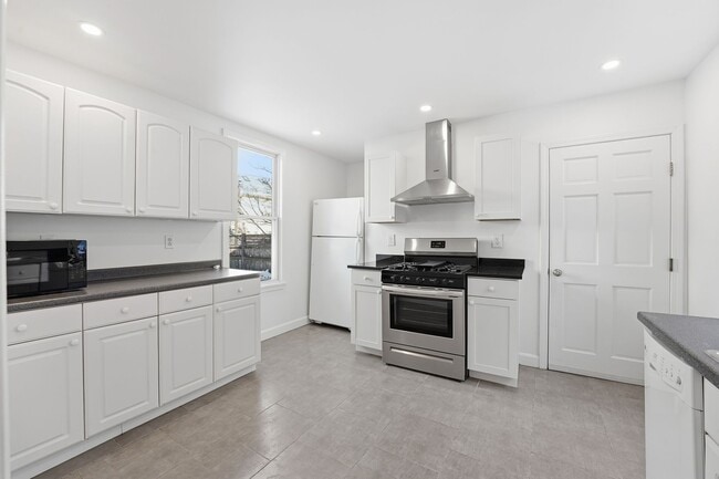 39 Fairmont St, Unit 1