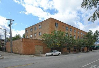 The Howard-Winchester Square in Chicago, IL - Building Photo - Building Photo