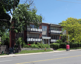 1651 Bathurst St in Toronto, ON - Building Photo - Building Photo