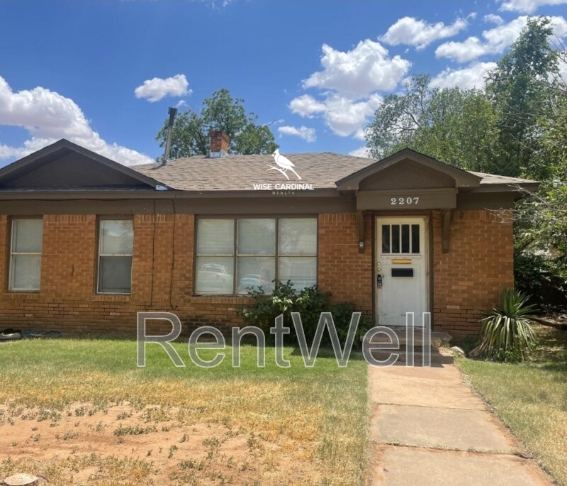 2207 20th St in Lubbock, TX - Building Photo