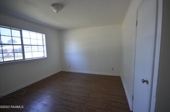 2610 NE Evangeline Thruway in Lafayette, LA - Building Photo - Building Photo