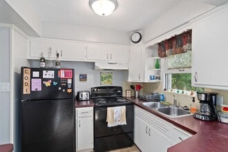 605 N Main St in Thiensville, WI - Building Photo - Building Photo