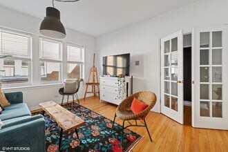 3429 W Shakespeare Ave in Chicago, IL - Building Photo - Building Photo