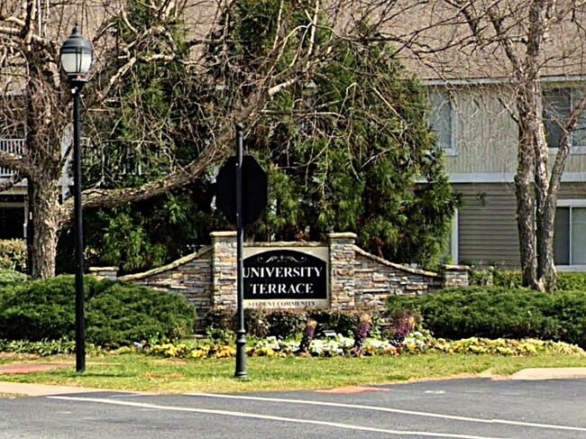 property at 9519 University Terrace Dr
