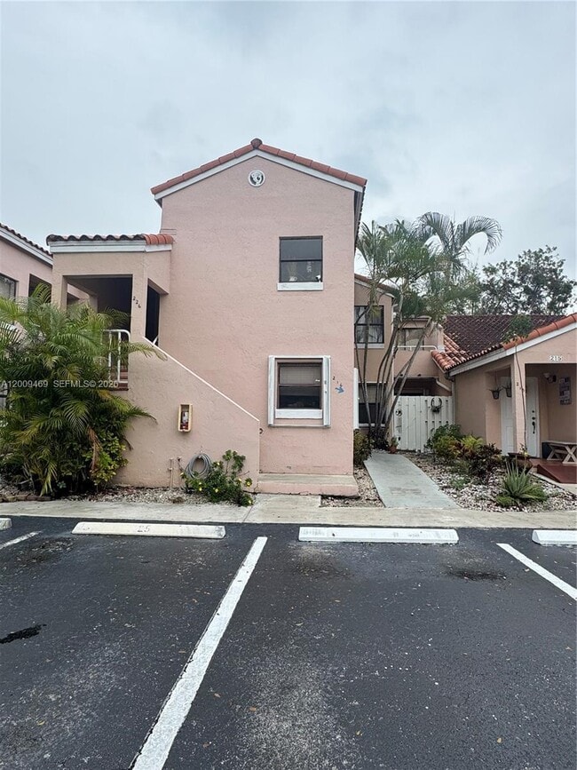 11810 SW 80th St in Miami, FL - Building Photo - Building Photo