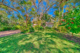 3227 Riviera Dr in Coral Gables, FL - Building Photo - Building Photo