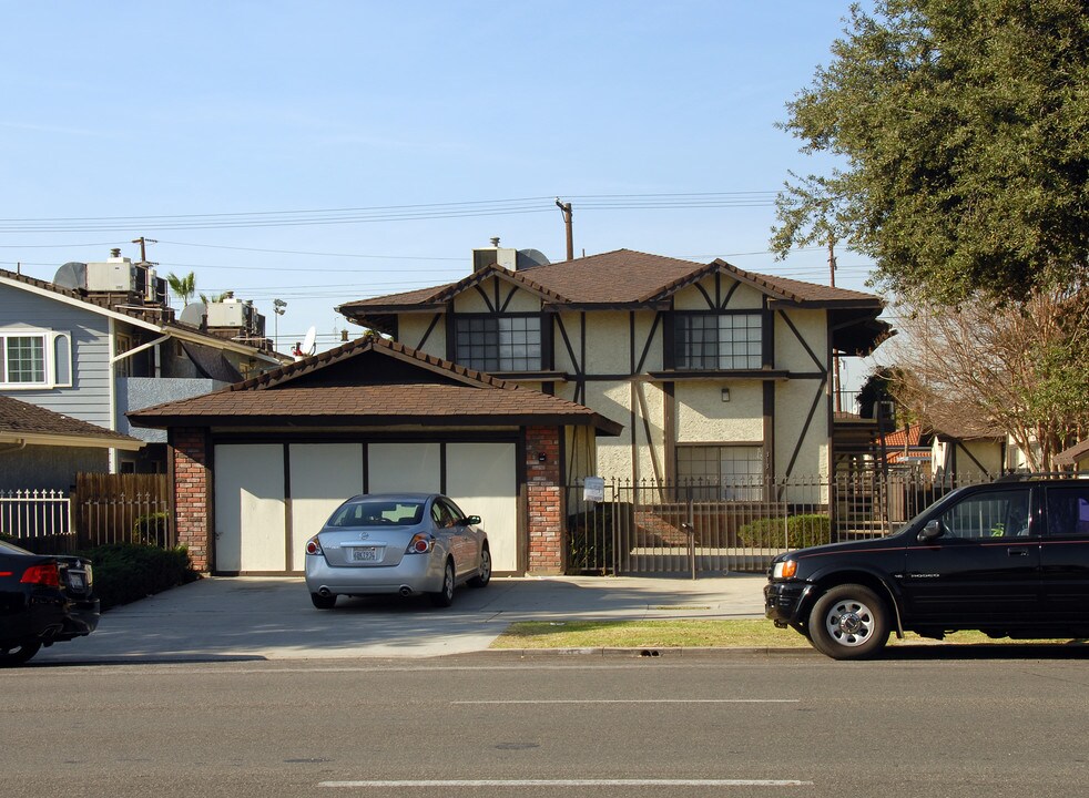 313-317 N San Gabriel Ave in Azusa, CA - Building Photo