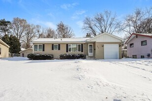 4624 Maryland Ave N in Minneapolis, MN - Building Photo