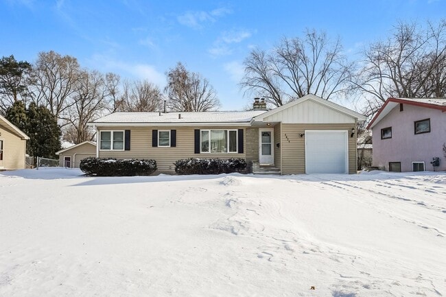 property at 4624 Maryland Ave N