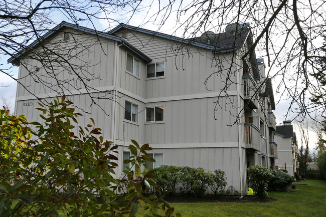 Northpointe Apartments in Lynnwood, WA - Foto de edificio - Building Photo