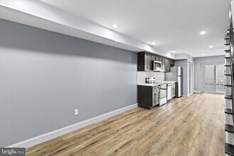 418 S 15th St in Philadelphia, PA - Building Photo - Building Photo