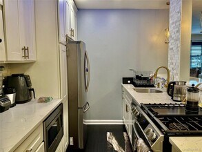 100 Lincoln Ave, Unit 5C in Mineola, NY - Building Photo - Building Photo