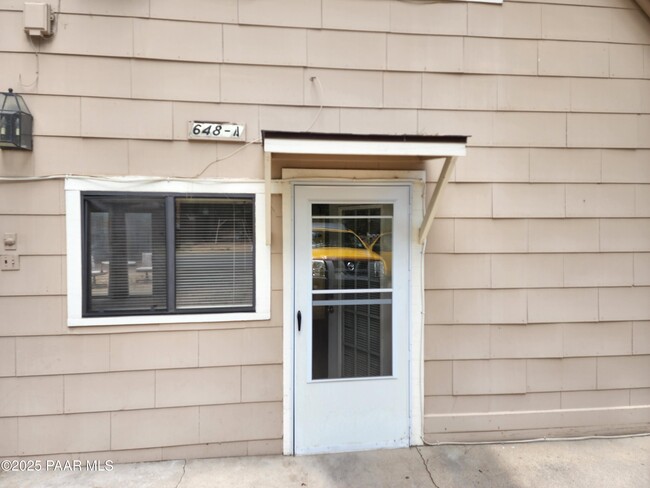 648 Birch Dr-Unit -A in Prescott, AZ - Foto de edificio - Building Photo