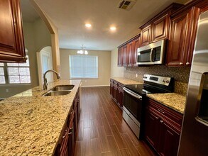 511 Ridge Point Dr in Fort Smith, AR - Building Photo - Building Photo