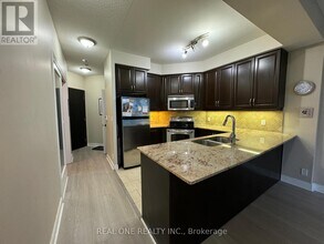 80-2880 Absolute Ave in Mississauga, ON - Building Photo - Building Photo