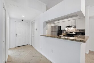 11655 W Atlantic Blvd in Coral Springs, FL - Foto de edificio - Building Photo