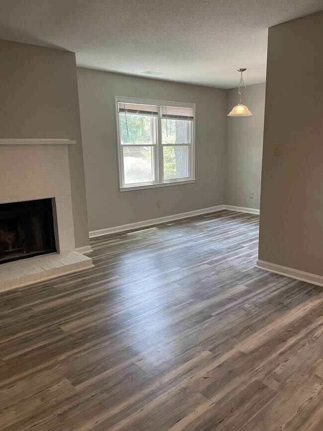 3561 Mill Run in Raleigh, NC - Foto de edificio - Building Photo