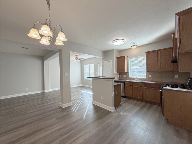 3742 W Ashford Villa Ln