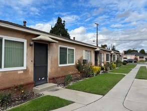 7916 2nd St, Unit 7914 2nd Street in Downey, CA - Foto de edificio - Building Photo