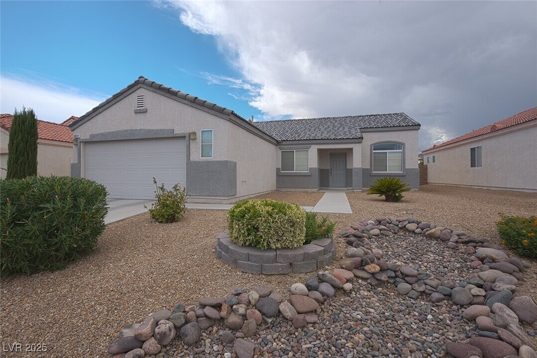 5917 Gentle Creek Ln in North Las Vegas, NV - Building Photo
