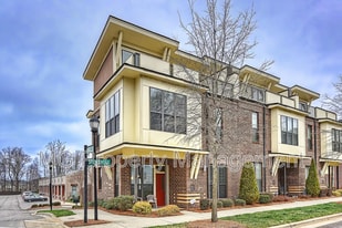 3475 Spencer St in Charlotte, NC - Building Photo