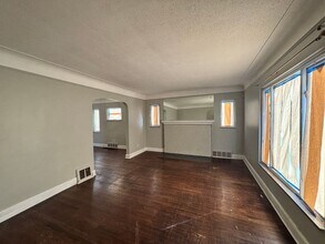 15496 Gilchrist St in Detroit, MI - Building Photo - Building Photo