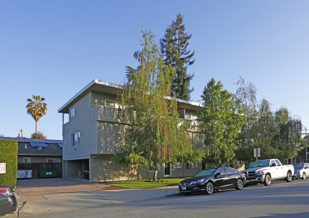 Hallmark Apartments in San Jose, CA - Foto de edificio