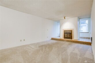 13717 Linden Ave N in Seattle, WA - Building Photo - Building Photo